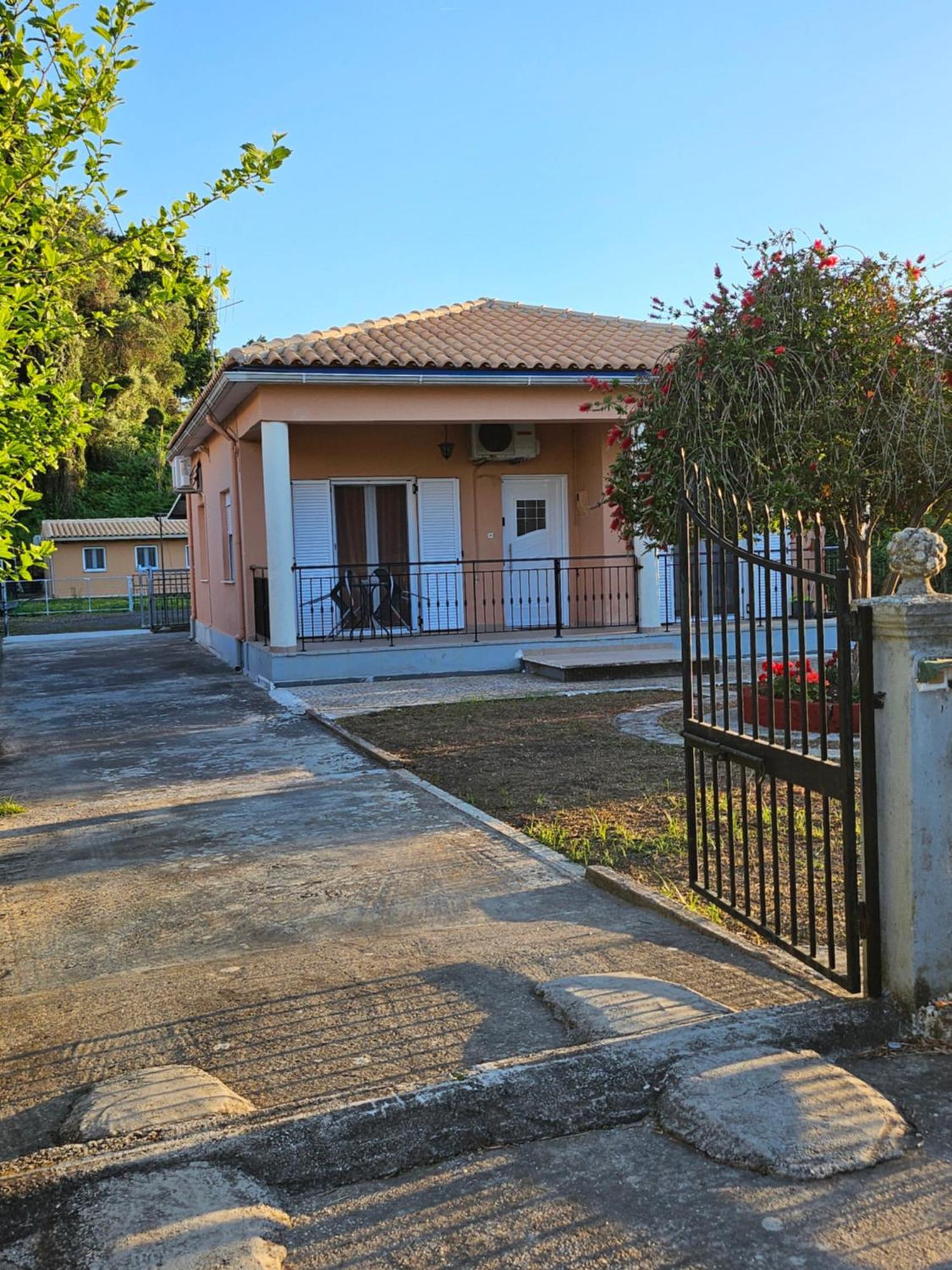 House With Yard Villa Alykes Potamou Exterior foto